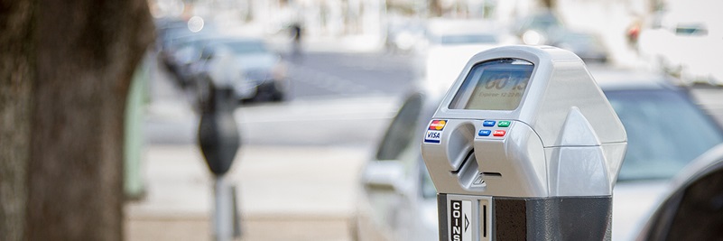 A new smart parking meter that accepts credit cards